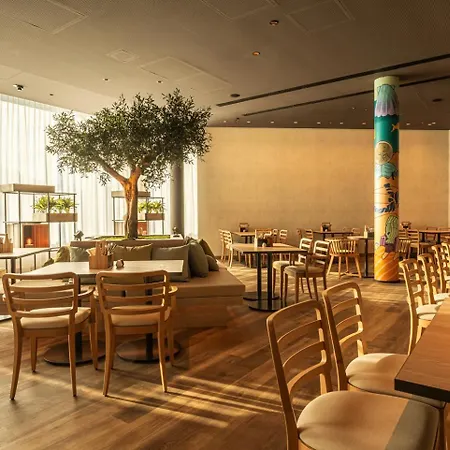 Отель Intercityhotel Любек