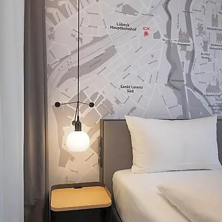 Intercityhotel 4*